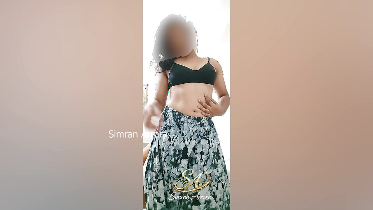 Yung girl with a perfect body. Cum on my big tits!