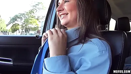 Mofos - eine atemberaubende euro latoya fickt über ihren job & george hilft ihr mit einem großen schwanz in seinem auto