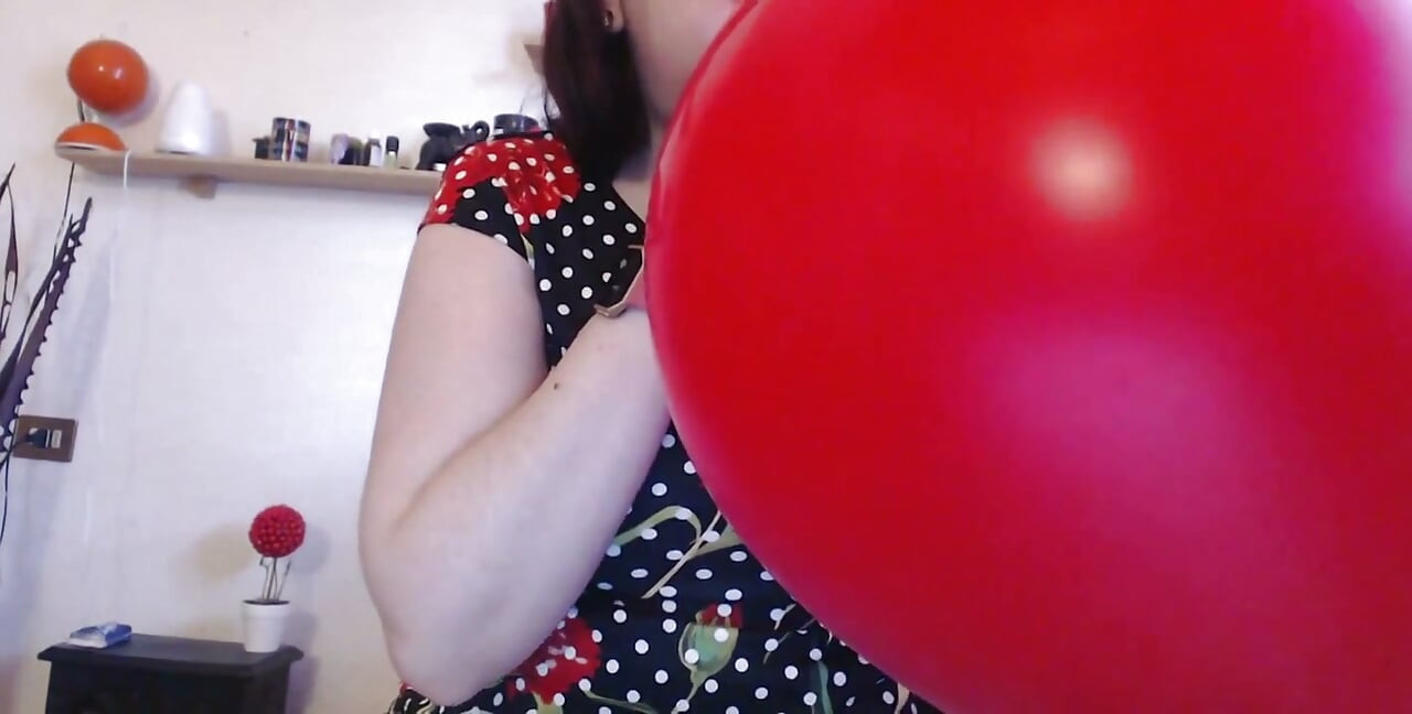 Nicoletta Excites You with Large Balloons and Is Ready to Show You Her Passion for Fetish