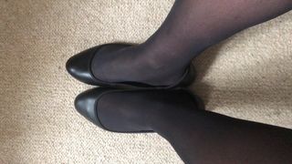 Cum on black pantyhose and ballet-flats