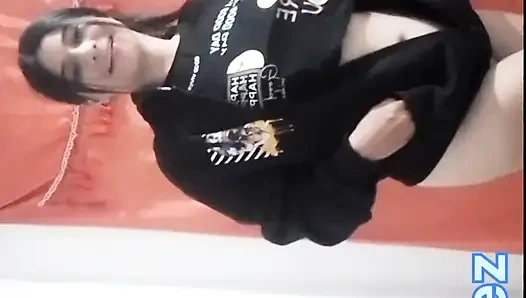 Adik tiri yang lagi sange berat