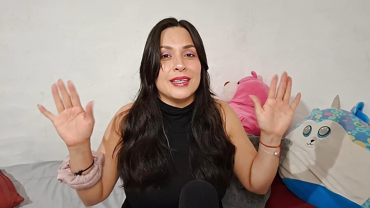 Asmr रोलप्ले आपकी गर्लफ्रेंड आपके बाल काटती है