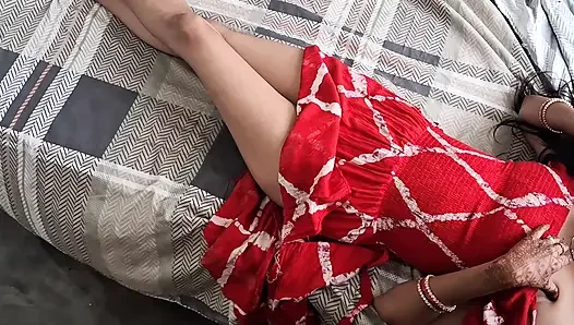 Setelan salwar utama let rahi kwari jawan chut ki new gf ko bina hu sex krne ki soch rhi h Lund khada ho gaya h chut kiye bi