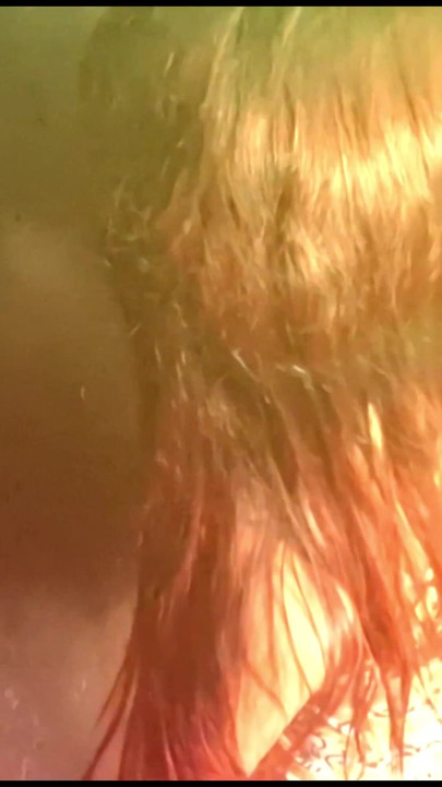 Prava kurvinska žena u gloryholeu! | Isječak 1