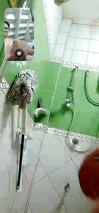 Assy want to taking a bath .she wants yo see my dick