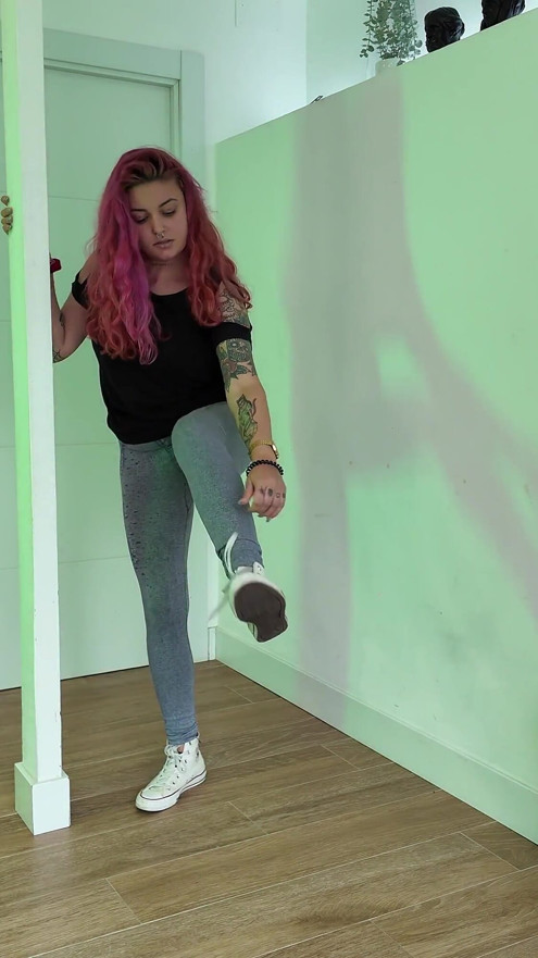 4K Striptease Casual Outfit Bouncing Tits Teasing You