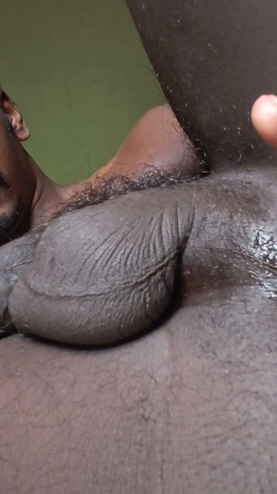 Playing with my asshole and fingering my asshole like no other | klip 1