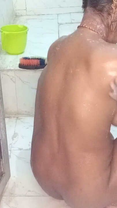 Indian Desi bhabhi bathroom wash body hindi audio | Clip 1