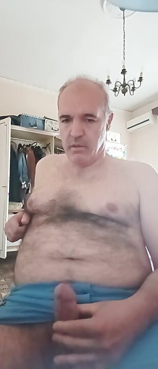 Eu gozo olhando para o corpo mulato de Francesca!