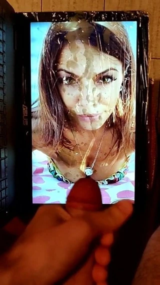 Cum üzerinde sabrina
