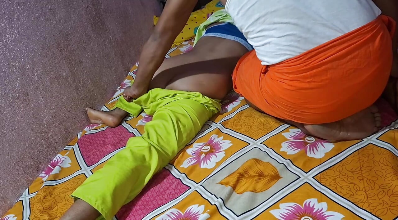 Cặp đôi Ấn Độ nóng bỏng tay