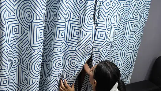 Dewasa panas mengisap penisku