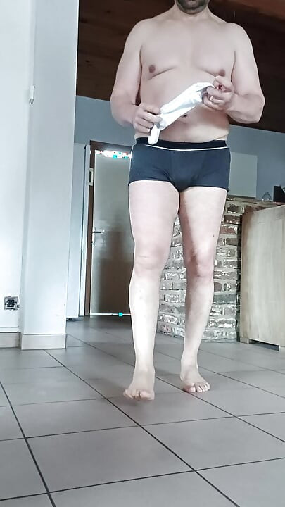 Pump, huge cumshot and streaptease in reverse