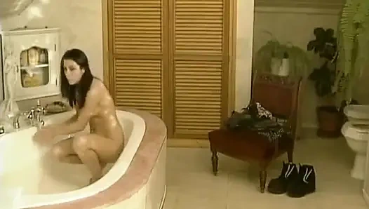 Almanya'dan mükemmel amatör bebek güzel banyo yapıyor