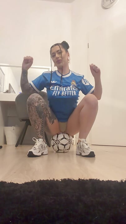 Belle vidéo de foot football incluant le maillot du Real Madrid