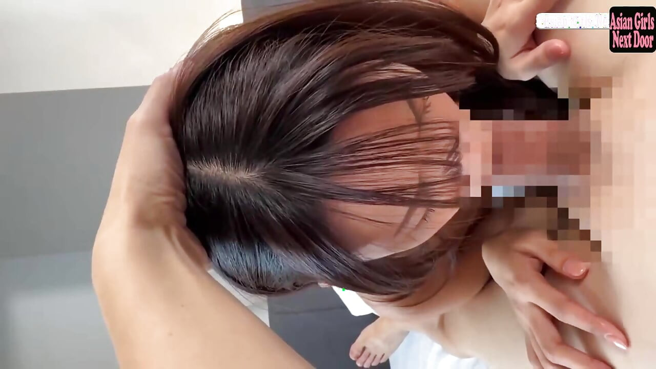 Face Card Champion. Schöne freeter fährt einen wilden creampie-ansturm