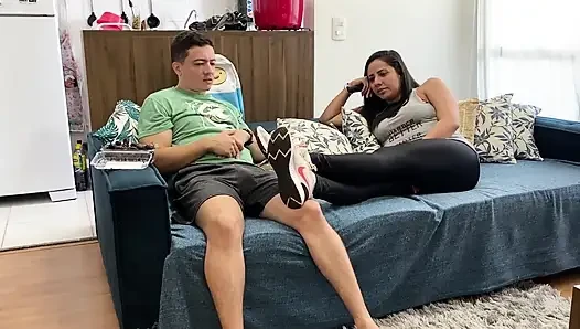 Bossy Hot Roommate (ep 3)