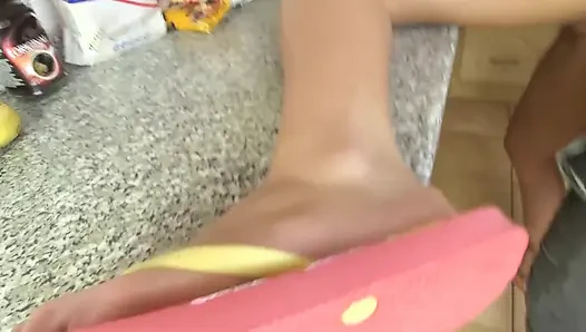 Seks di dapur sama cewek hot rambut pirang