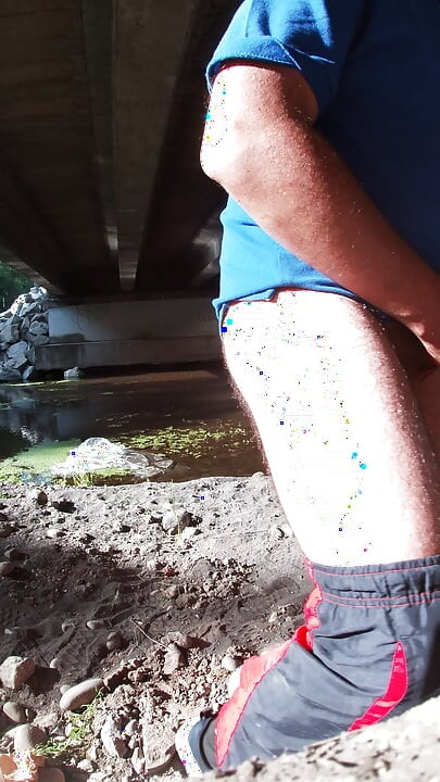 POV - ปล่อยใต้สะพาน - ความสุขกลางแจ้งที่เสี่ยงภัย