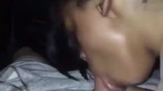 La donna cubana succhia il cazzo