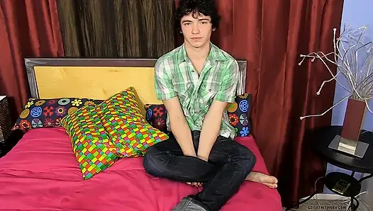Josh parlak renkleri seviyor