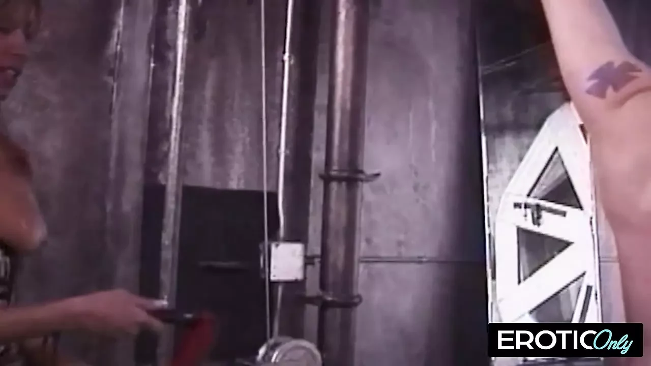 Φαντασιώσεις σκλαβιάς καλσόν