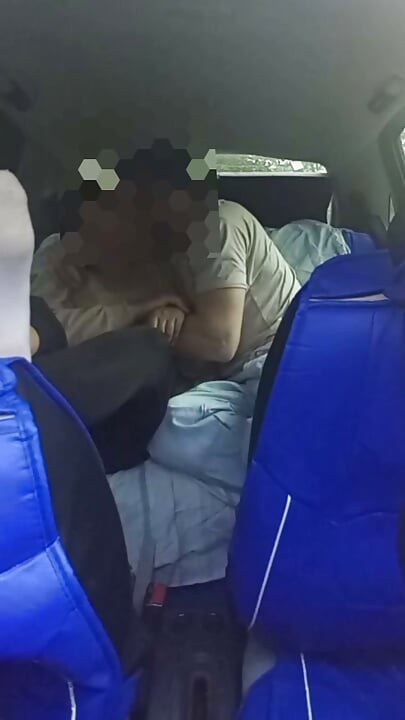 brzi seks u autu