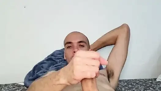 Yarağım okşanırken götümü al!!