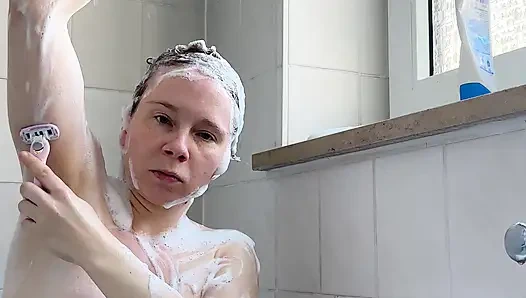 Bana küvette geliyorsun