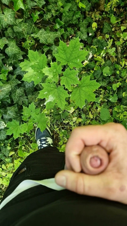 Wixxing in the forest 💦 | Clip 1