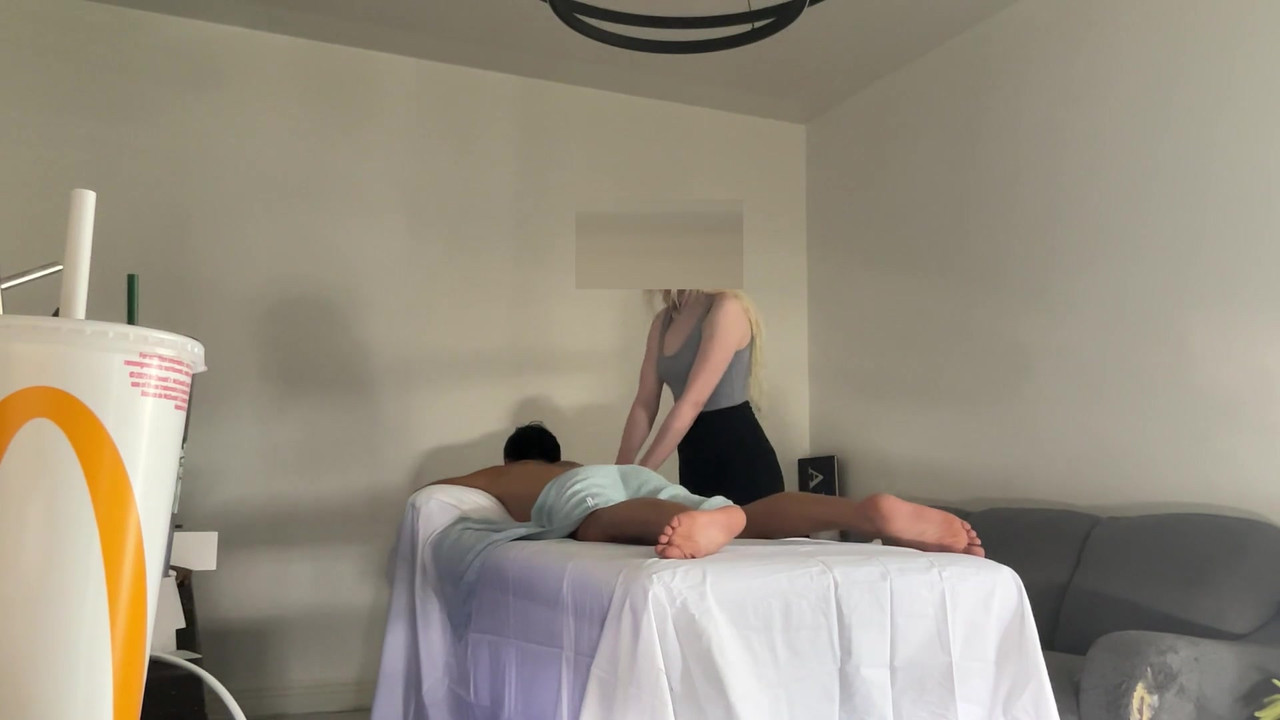 合法的芬兰 RMT 屈服于亚洲怪物鸡巴第二次约会