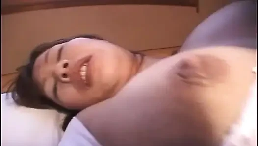 Çarpıcı ateşli Japon bebek kıllı amını siktiriyor