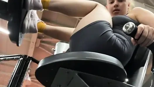 Sesi latihan gym Jucielussie