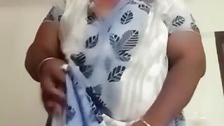 Видео индийской мастурбации