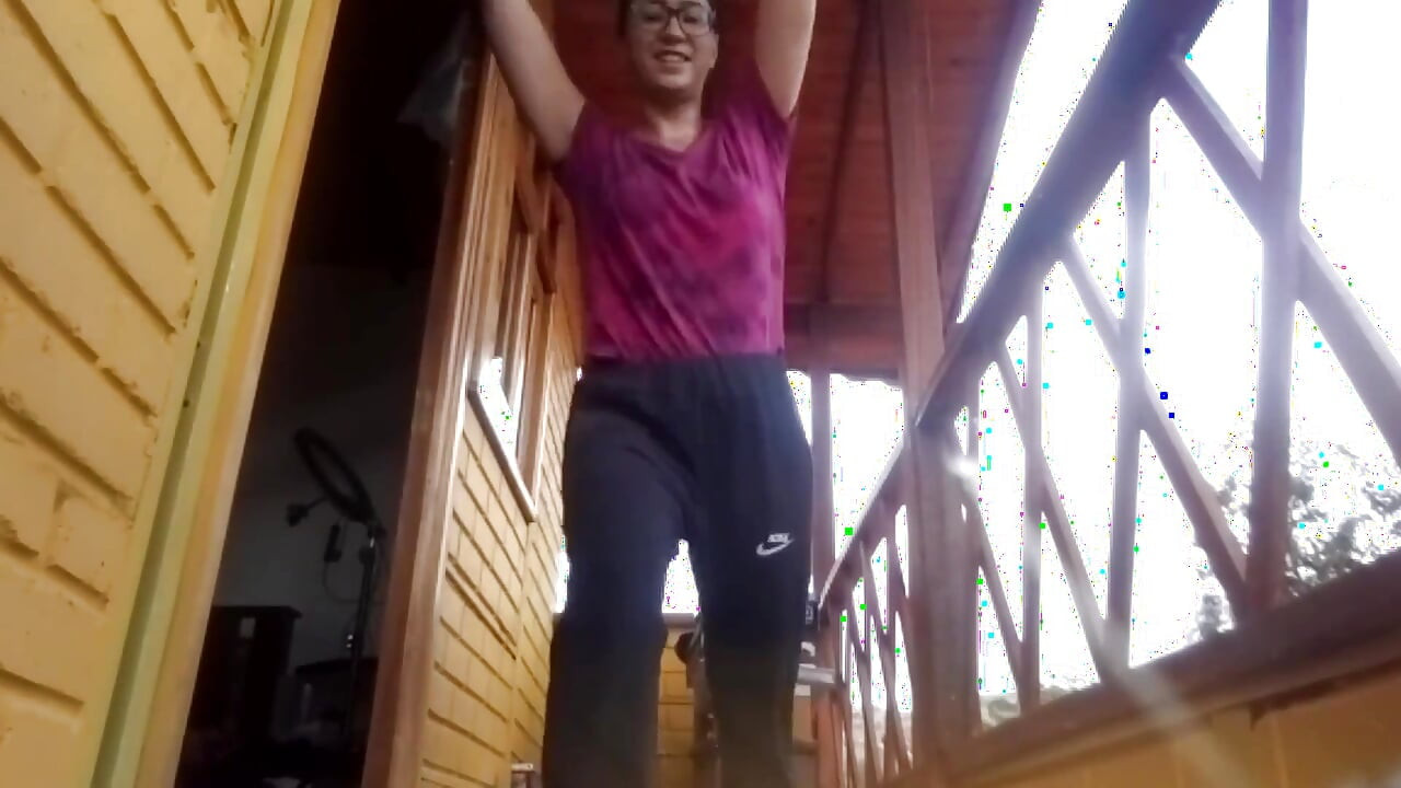 Profiter du parfait début de matinée avec de l'exercice et de la masturbation 1