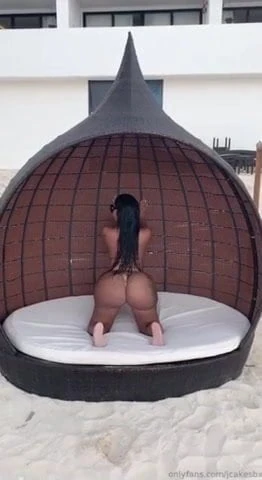 Shaking my FAT ass