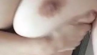Koreanischer Masturbation mit dicken Titten.