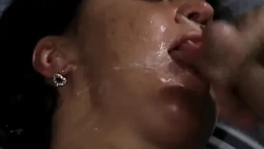 Pelacur semok perancis didobel penetrasi ganas