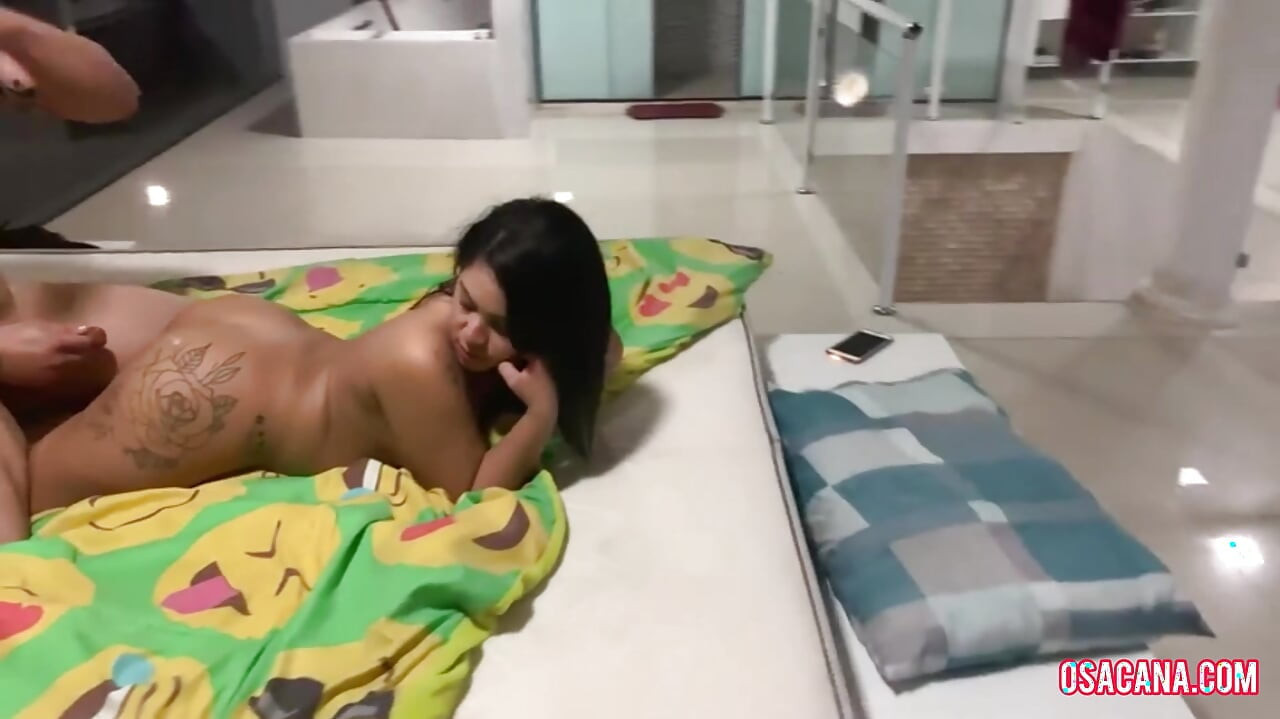 Arkadaşları toplandı ve o da kendini vermek istedi