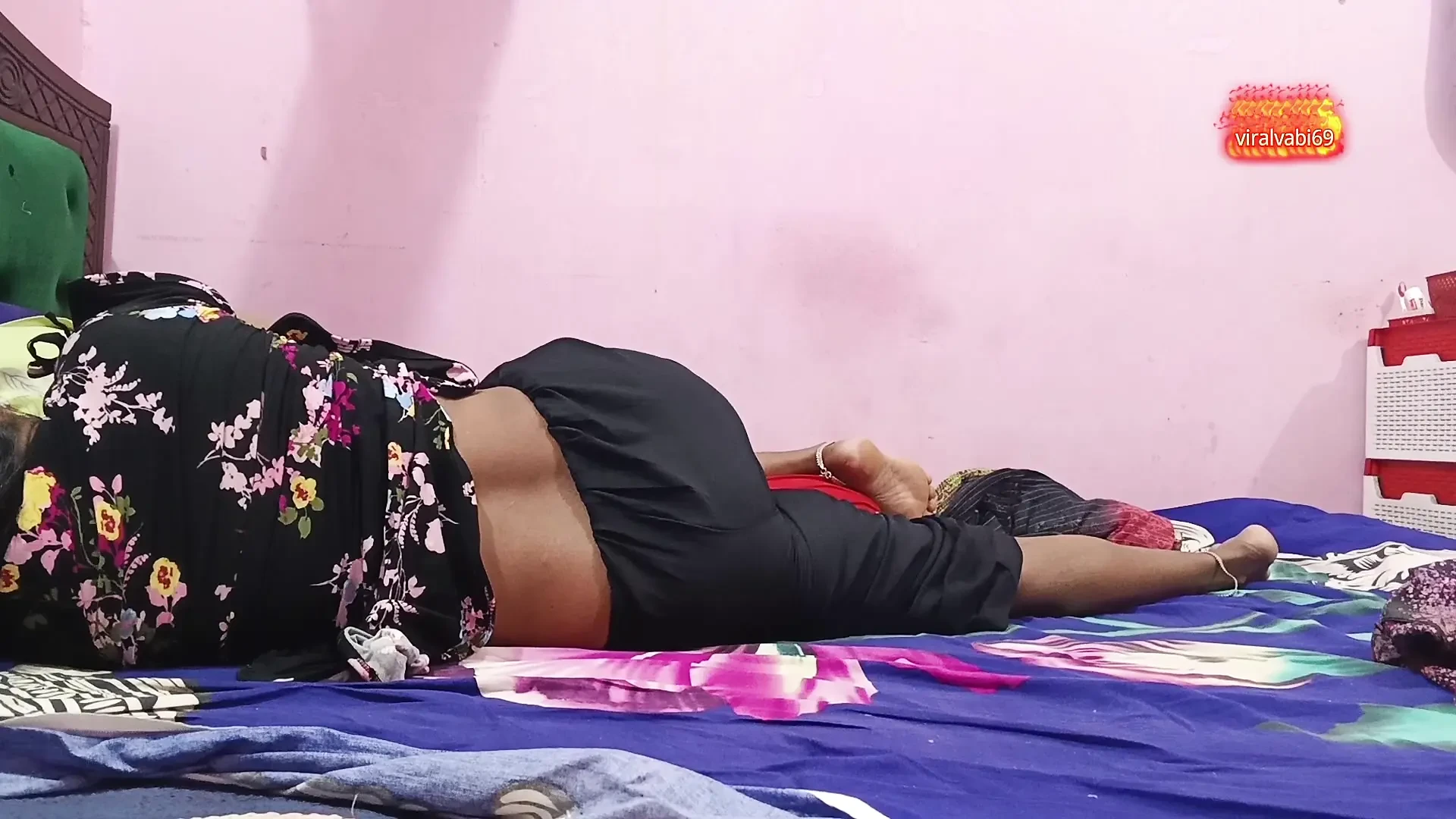 I calmed down my sister-in-law. My sister-in-law was fidgeting with her lap pillow. Clear Sound