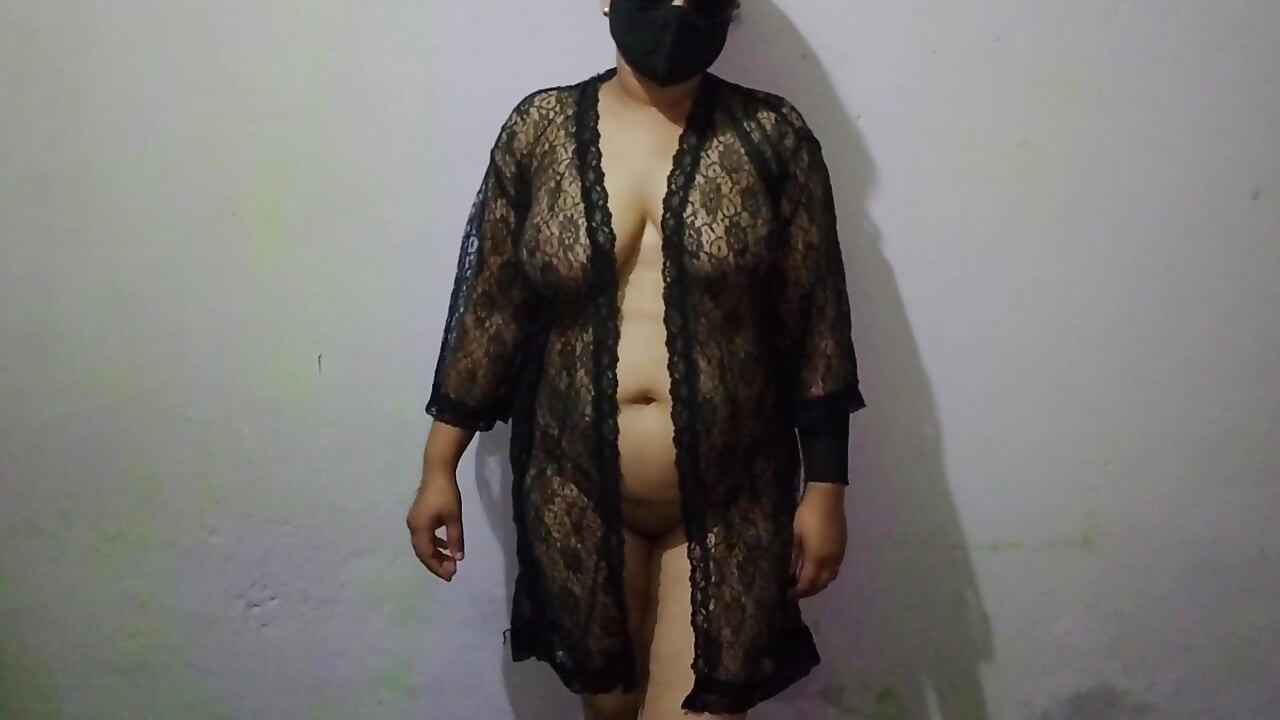 Siyani Bhabhi's nude performance
