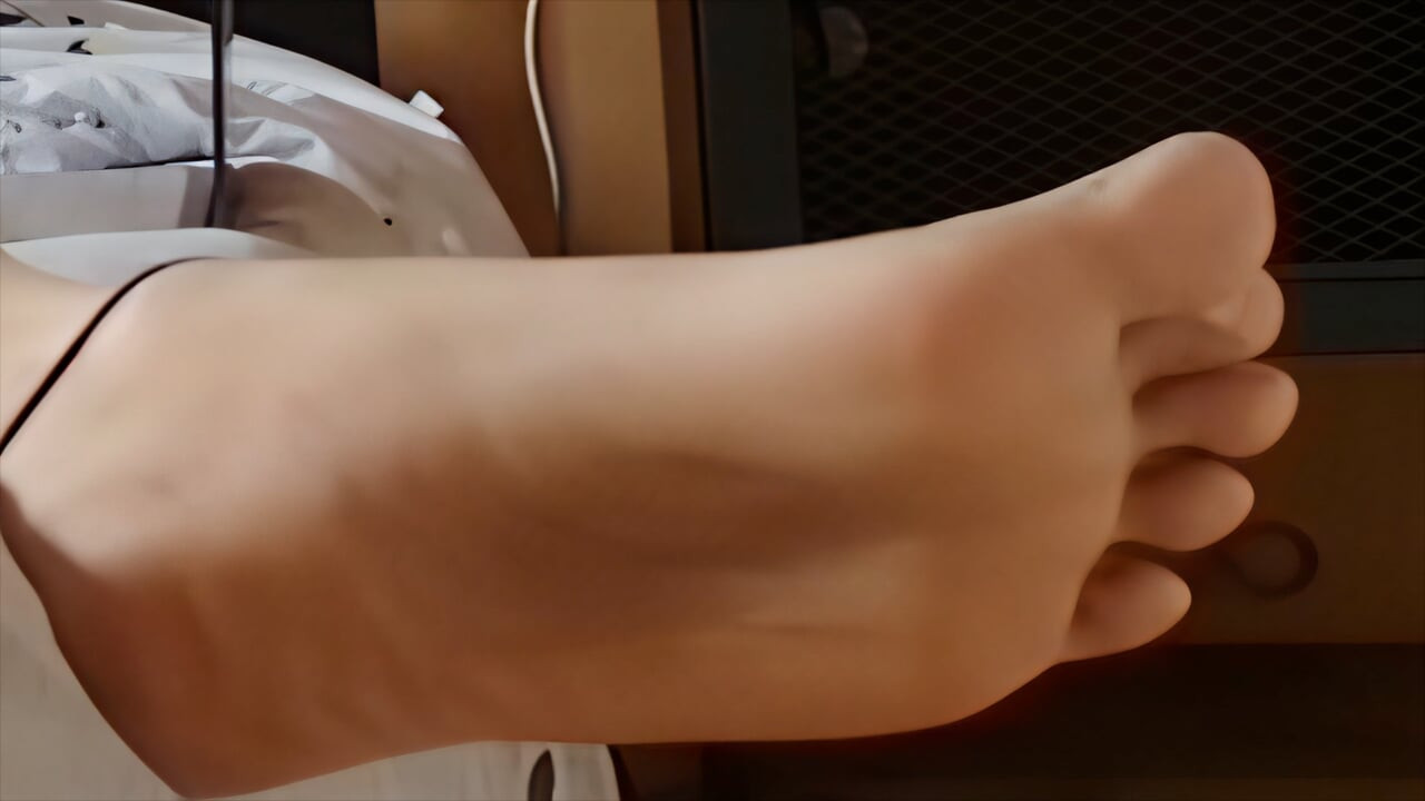 Pillow fucking and finishing my cock off