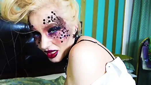 Besessen von Sukkubus Lips