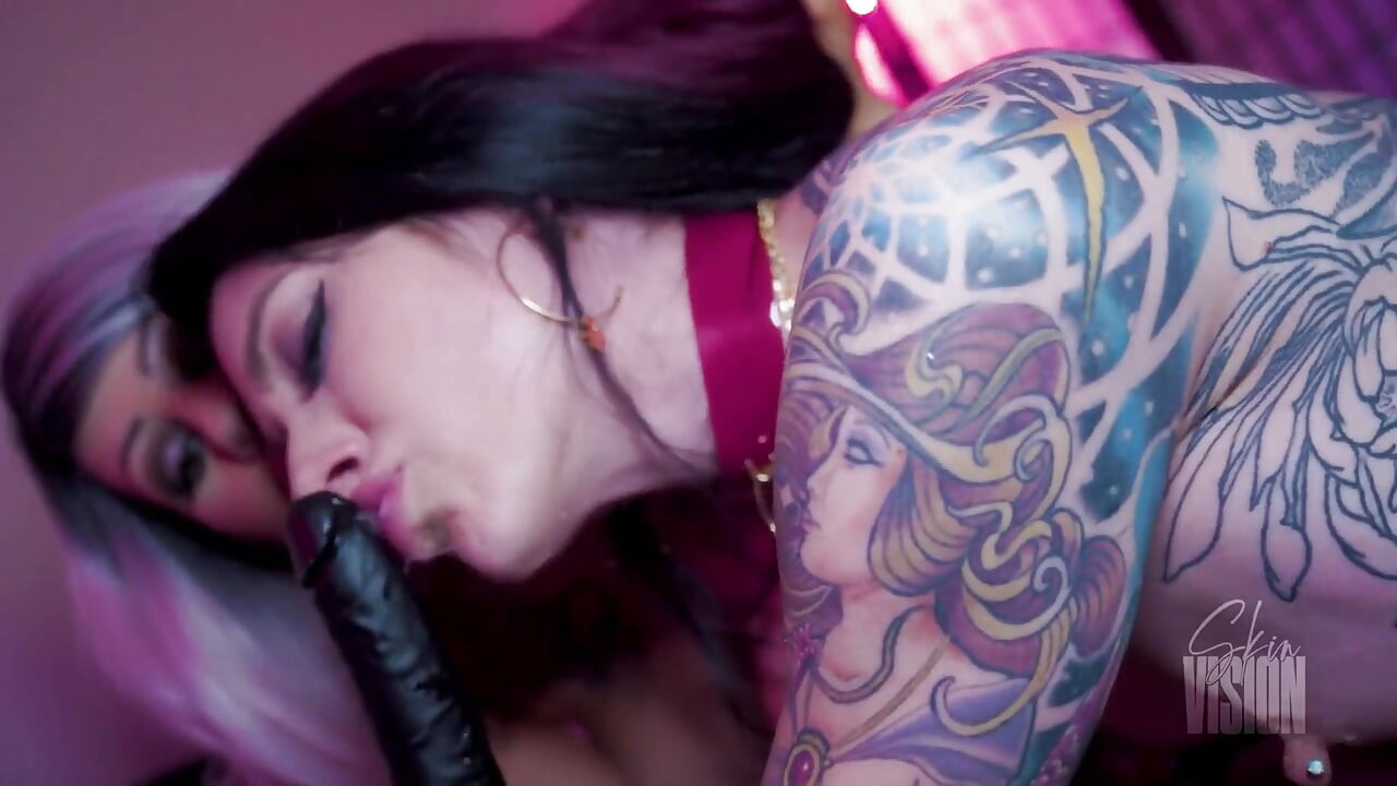 Fuck Me, Mistress - Kasara Wood & Luna Luxxx