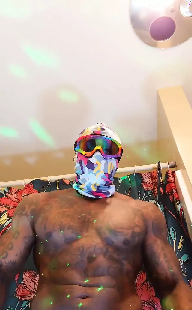 New Porn: BBC Worship Hallelujah Johnson (Tales From The Crypt) Tall Dark Chocolate Muscles Tattoos Hairy BBC Hallelujah Johnson
