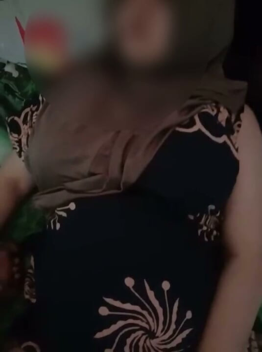 The sighs of the village girl in hijab are very delicious