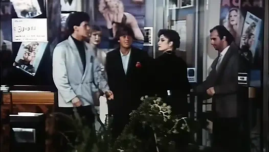 Moana Pozzi Mag Zwei Große Penisse