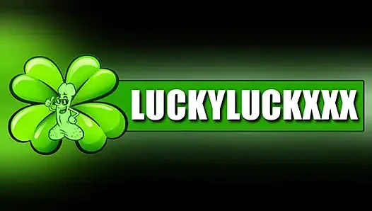 Nikki cakes si gadis beruntung lagi asik nyepong kontol pov