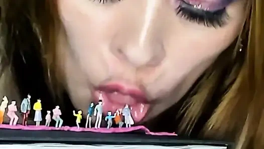 Endoskopi!! Giantess aynı anda 25 üyeyi yuttu
