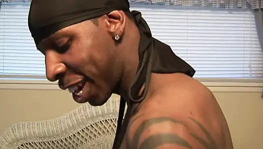 Bacaklarımın arasına bir sopa